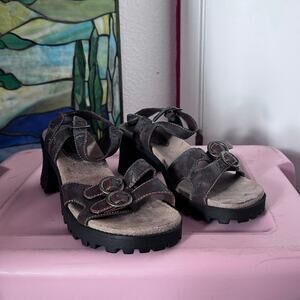 peeling ellemenno brown buckle heels shoes